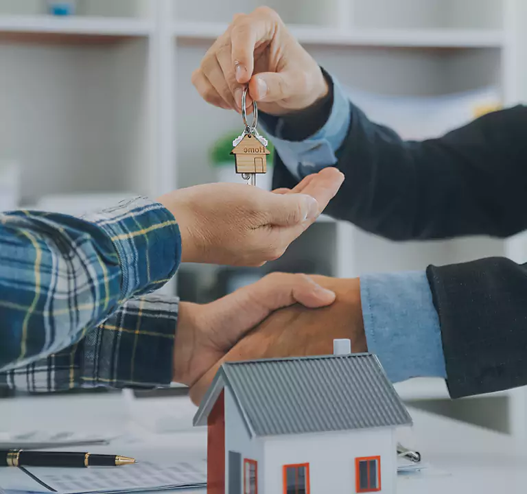 Top-Notch Company to Sell House Without Agent in Centereach, NY